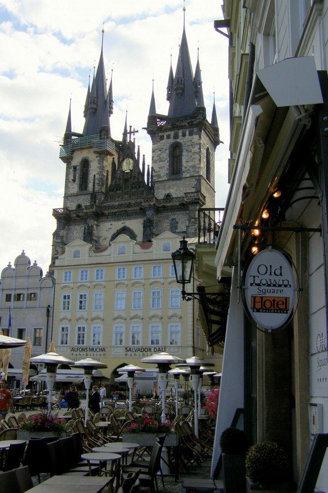 Old Town Square By Emblem Lägenhetshotell Prag